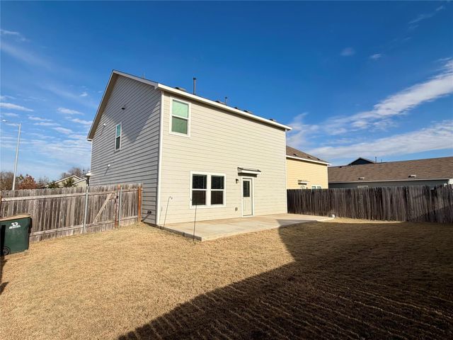 512 Gabbro GDNS, Maxwell, TX 78656