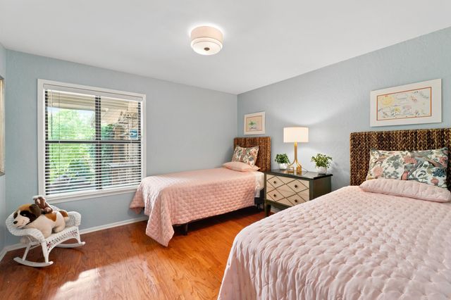 1904 Stoneridge RD, Austin, TX 78746