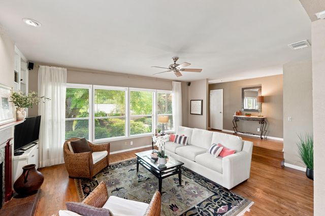 1904 Stoneridge RD, Austin, TX 78746