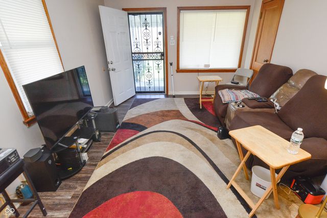 3915 Brookville Road, Indianapolis, IN 46201