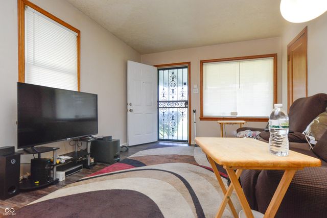 3915 Brookville Road, Indianapolis, IN 46201