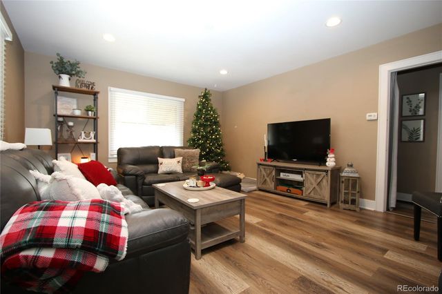 150 S Pierce Street, Lakewood, CO 80226