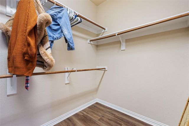 136 Wallin Farms DR, Hutto, TX 78634