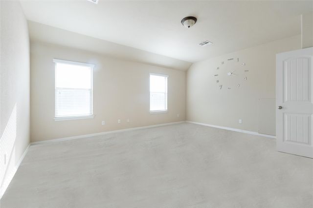 136 Wallin Farms DR, Hutto, TX 78634