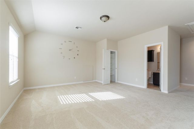 136 Wallin Farms DR, Hutto, TX 78634