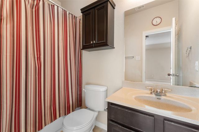 136 Wallin Farms DR, Hutto, TX 78634