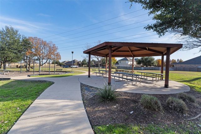 136 Wallin Farms DR, Hutto, TX 78634