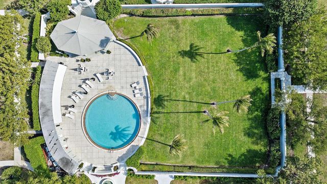 2170 Ibis Isle Road 8, Palm Beach, FL 33480