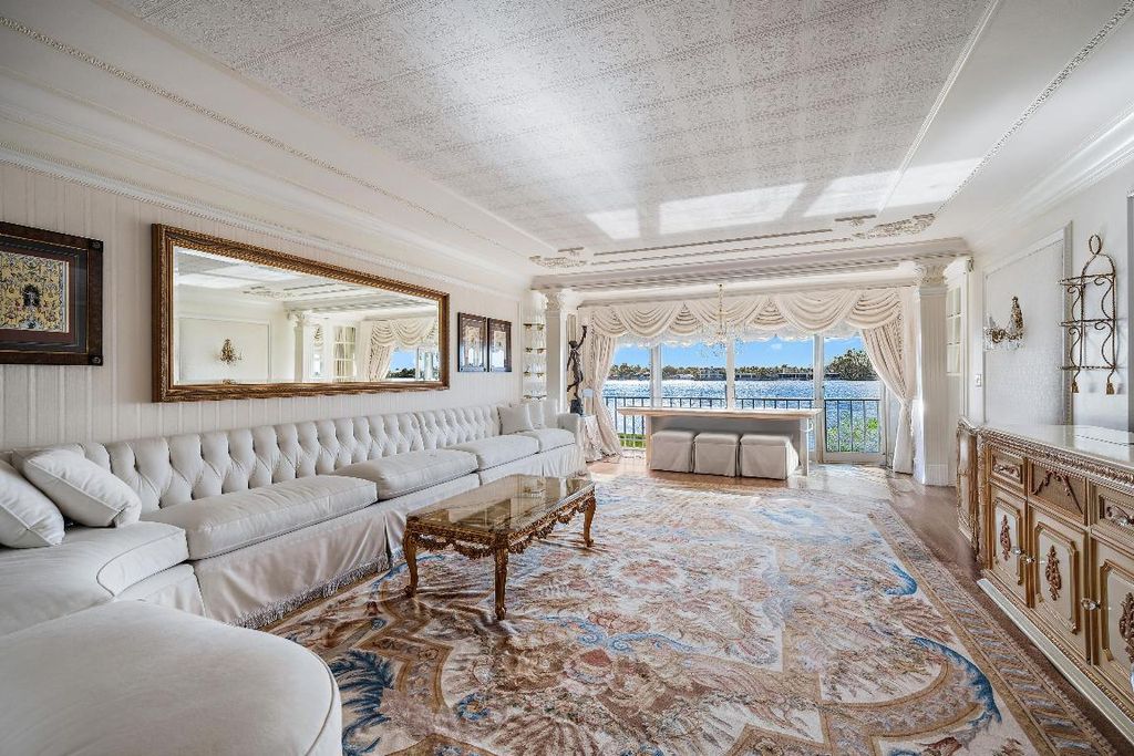 2170 Ibis Isle Road 8, Palm Beach, FL 33480