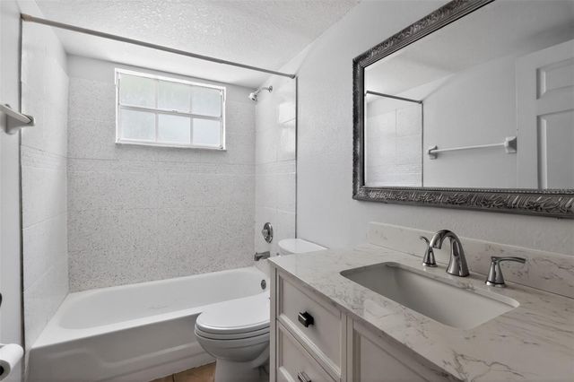 2016 ROYAL BAY BOULEVARD 103, Kissimmee, FL 34746