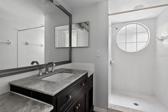 2016 ROYAL BAY BOULEVARD 103, Kissimmee, FL 34746