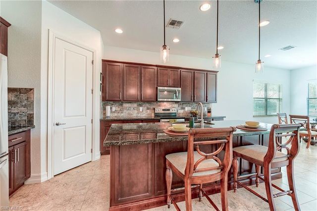 9209 Woodhurst DR, Naples, FL 34120