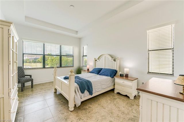 9209 Woodhurst DR, Naples, FL 34120