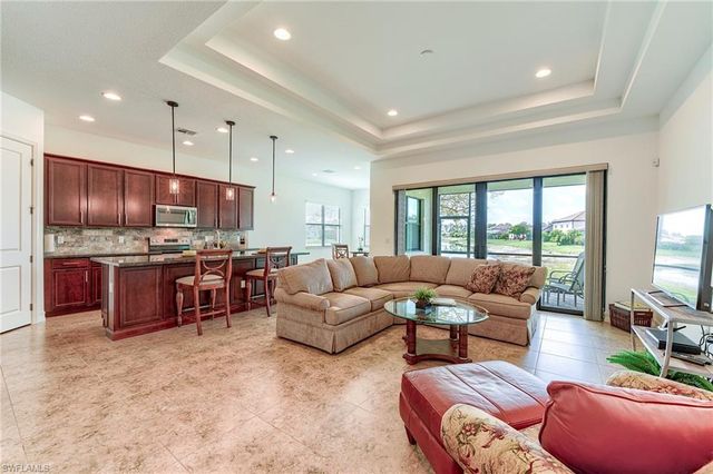 9209 Woodhurst DR, Naples, FL 34120