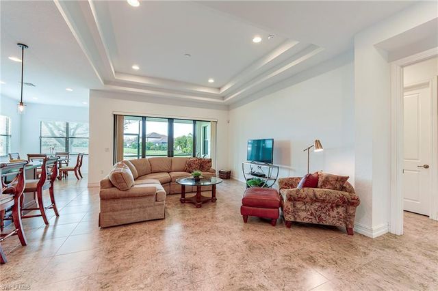 9209 Woodhurst DR, Naples, FL 34120