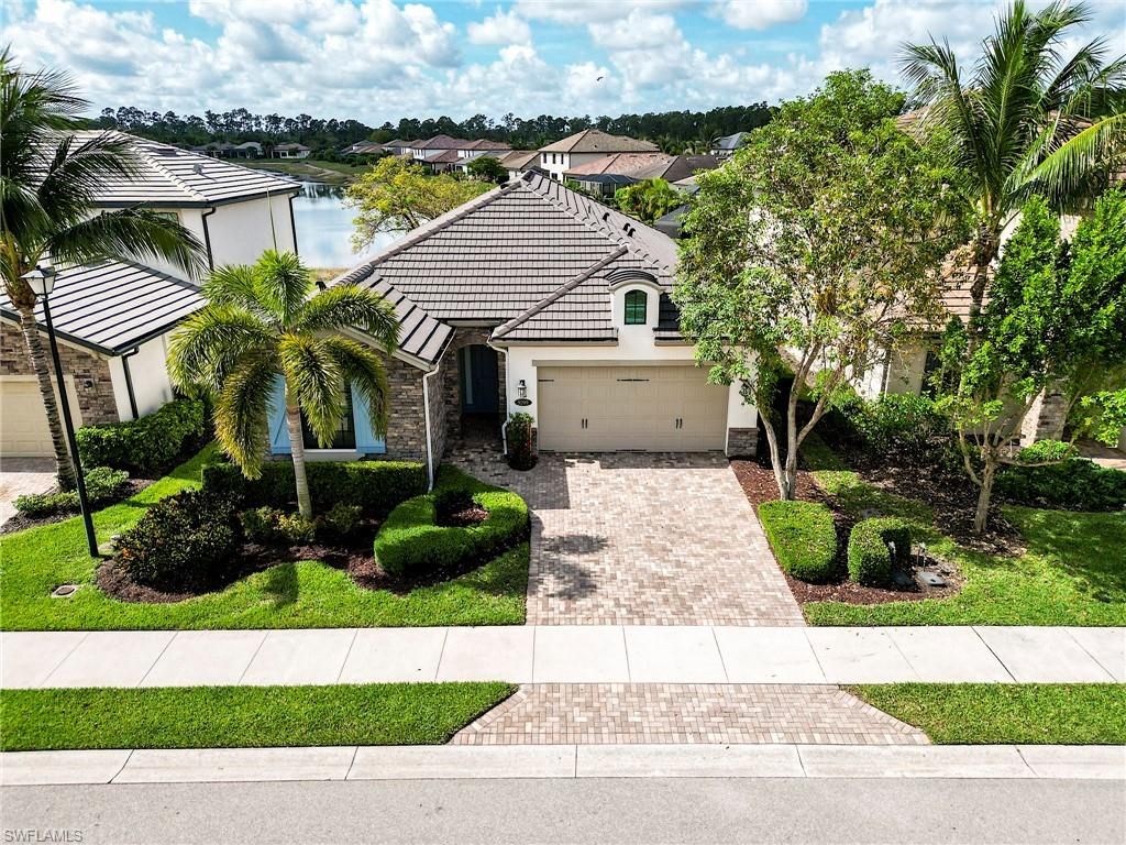 9209 Woodhurst DR, Naples, FL 34120