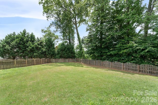 805 Scenic Way, Matthews, NC 28104