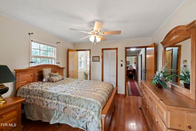 126 Poplar Hill Drive, Johnson City, TN 37604