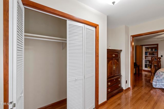 126 Poplar Hill Drive, Johnson City, TN 37604