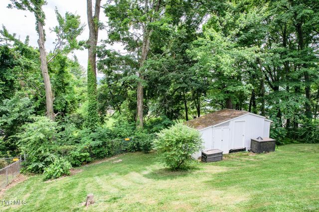 126 Poplar Hill Drive, Johnson City, TN 37604