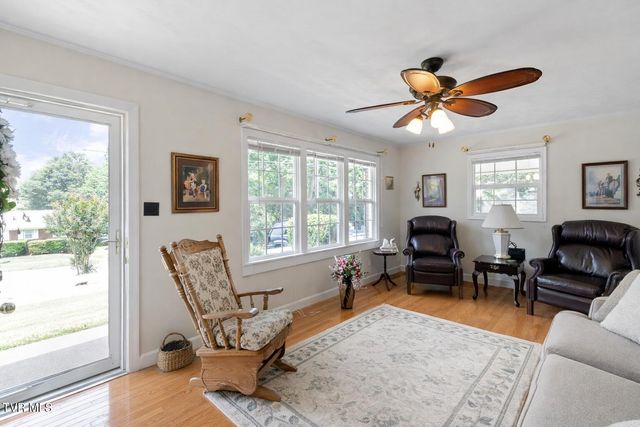 126 Poplar Hill Drive, Johnson City, TN 37604