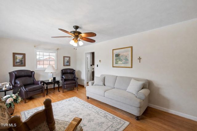 126 Poplar Hill Drive, Johnson City, TN 37604