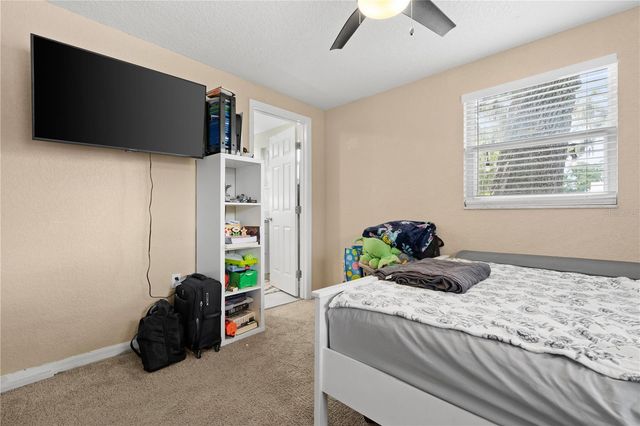 115 TEN OAK PLACE, Valrico, FL 33594
