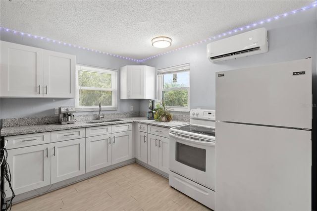 115 TEN OAK PLACE, Valrico, FL 33594
