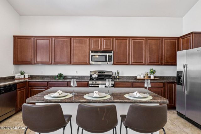 11372 W Smooth Pumice Street, Marana, AZ 85658