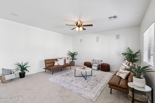 11372 W Smooth Pumice Street, Marana, AZ 85658