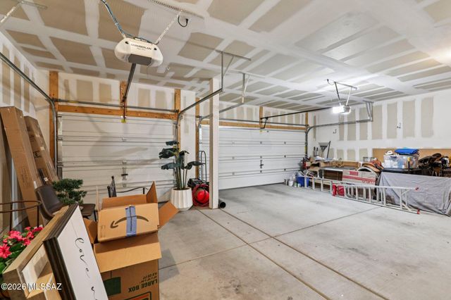 11372 W Smooth Pumice Street, Marana, AZ 85658