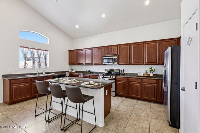 11372 W Smooth Pumice Street, Marana, AZ 85658