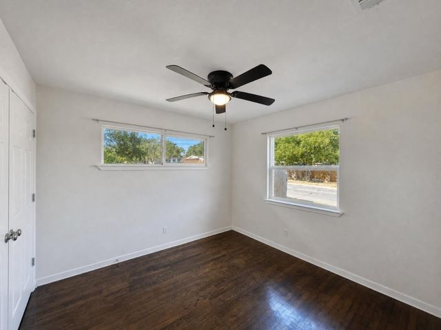 700 Pine Street, Hurst, TX 76053