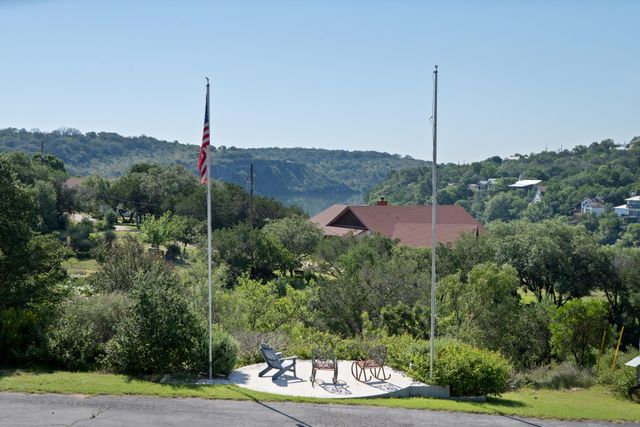 401 Crestview DR, Marble Falls, TX 78654