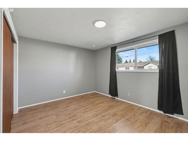 325 W N St, Springfield, OR 97477