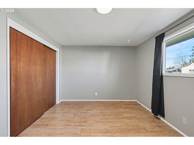 325 W N St, Springfield, OR 97477