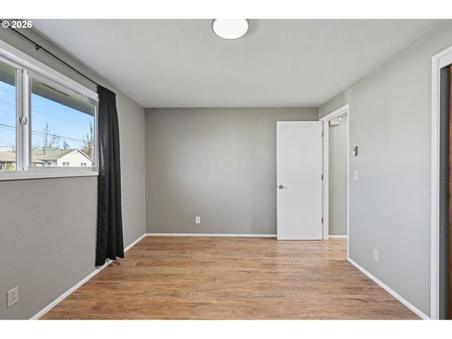 325 W N St, Springfield, OR 97477