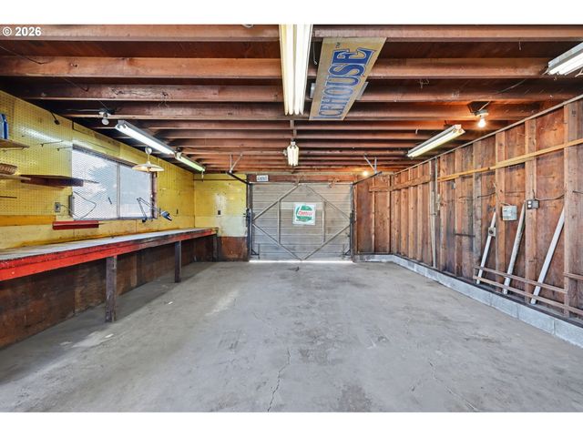 325 W N St, Springfield, OR 97477