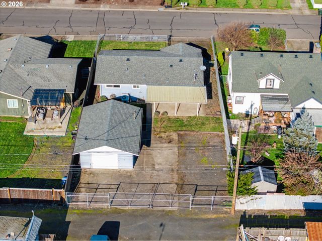 325 W N St, Springfield, OR 97477