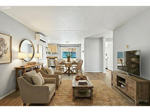 325 W N St, Springfield, OR 97477