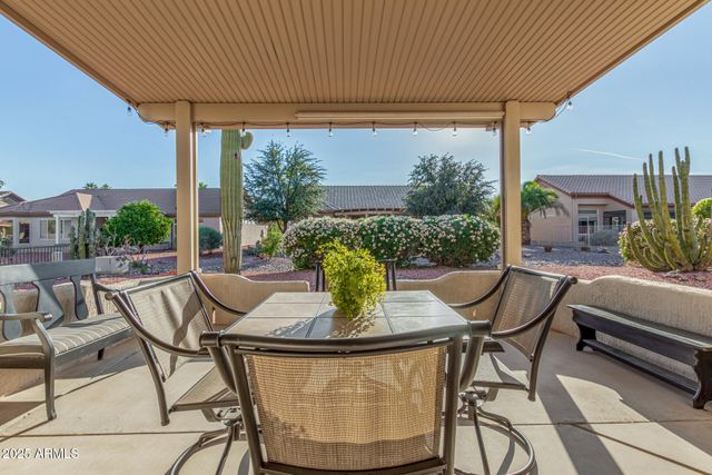 15919 W FALCON RIDGE Drive, Sun City West, AZ 85375