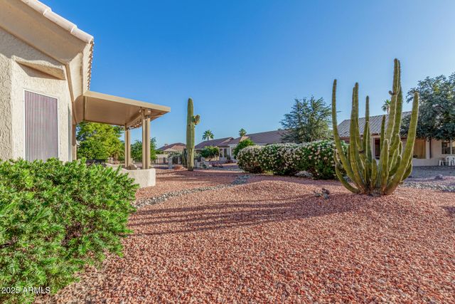 15919 W FALCON RIDGE Drive, Sun City West, AZ 85375