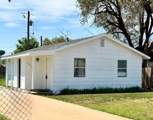2404 E 5th Street, Lubbock, TX 79403