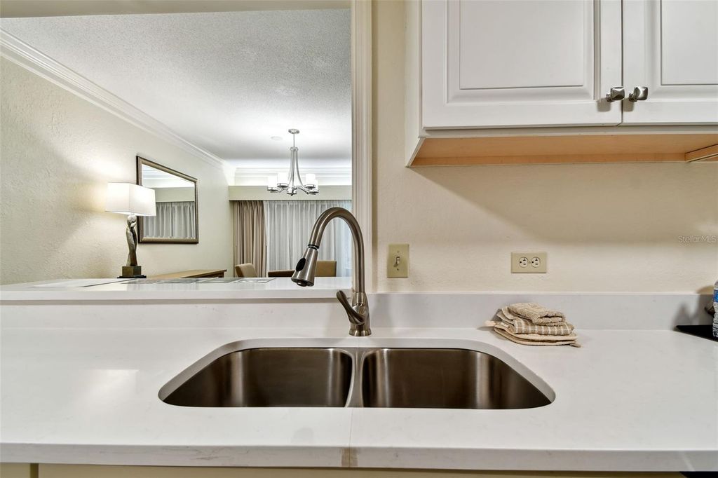 Image 17 of property listing at 36750 US 19 N 06211, Palm Harbor, FL 34684