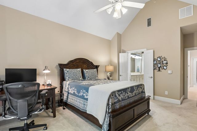 4147 Towne Green Circle, Addison, TX 75001