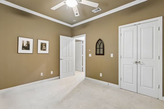 4147 Towne Green Circle, Addison, TX 75001