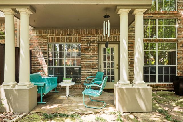 4147 Towne Green Circle, Addison, TX 75001