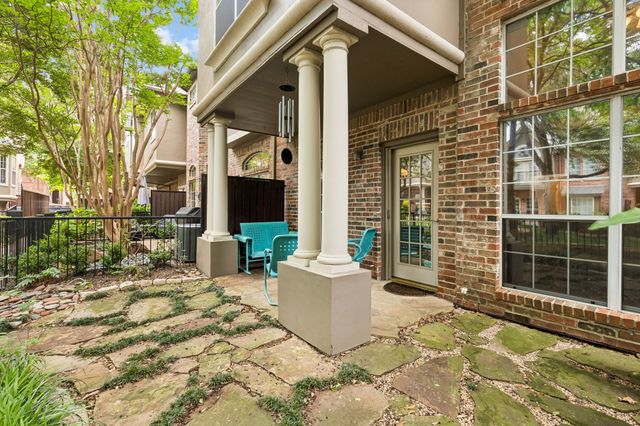 4147 Towne Green Circle, Addison, TX 75001