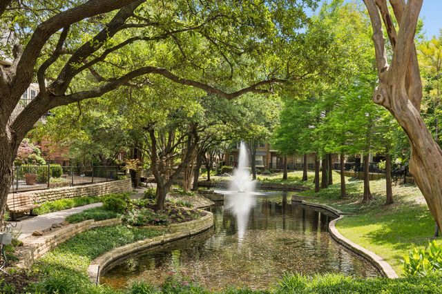 4147 Towne Green Circle, Addison, TX 75001