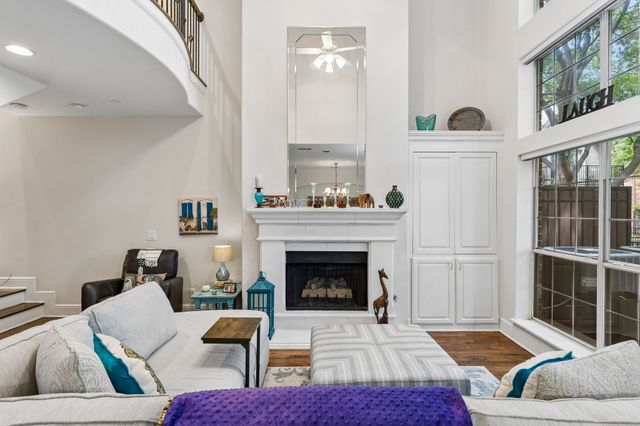 4147 Towne Green Circle, Addison, TX 75001